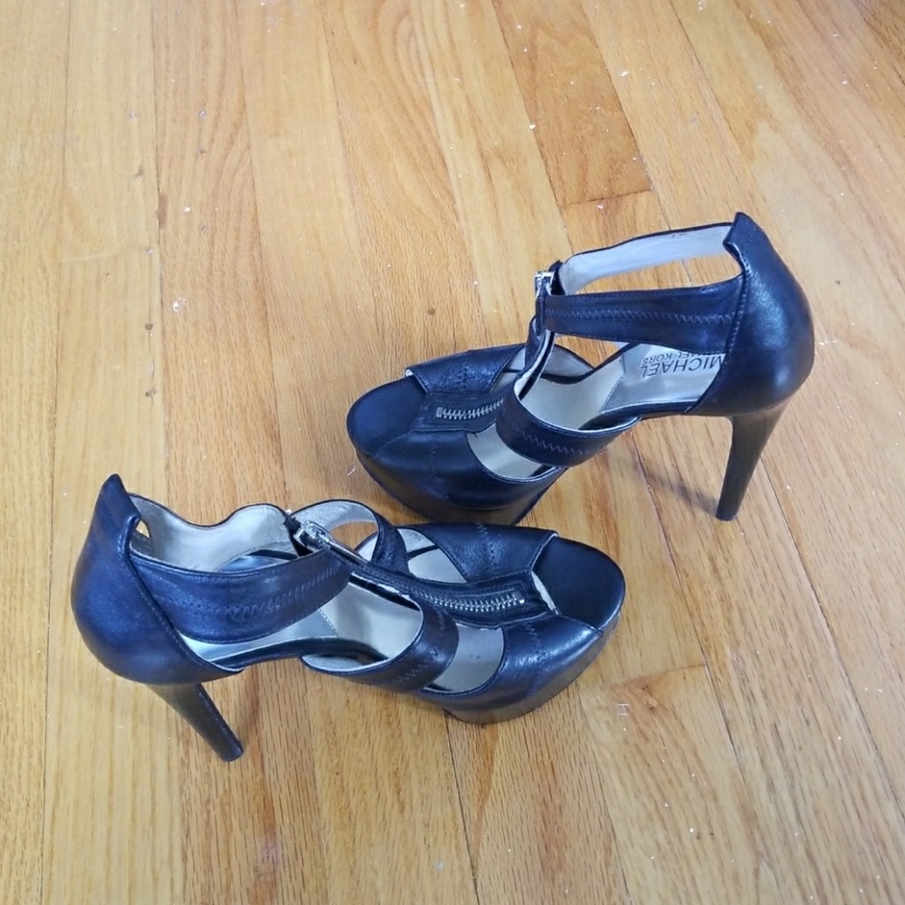 Shoes - Picture 2 of 2